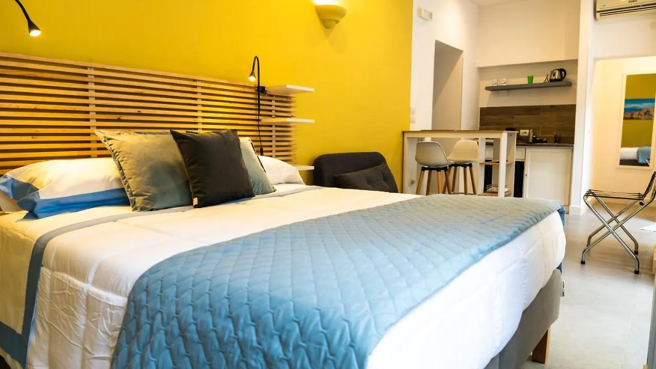 Real Passeggio Di Napoli Bed & Breakfast  Naples