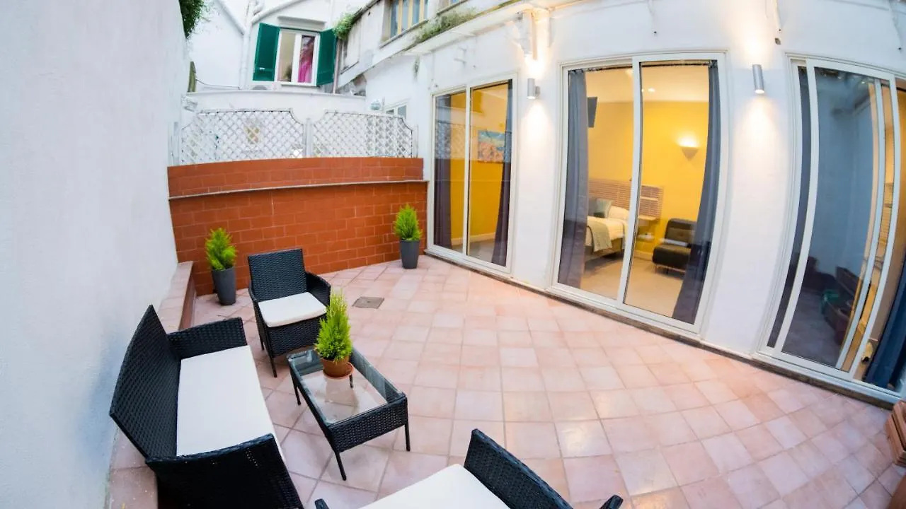 Real Passeggio Di Napoli Bed & Breakfast 0*, Naples